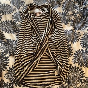 Forever 21 cross front top